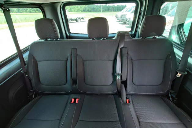 Nissan Primastar Kombi 3.0 t L2 H1 2. Tekna