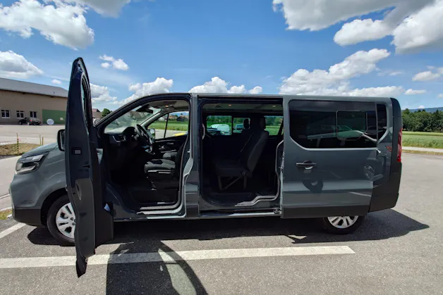 Nissan Primastar Kombi 3.0 t L2 H1 2. Tekna