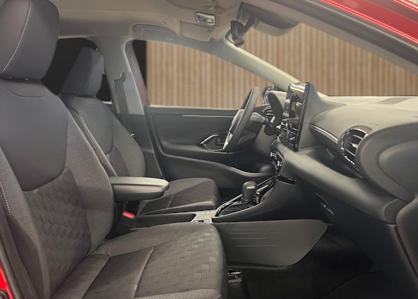 Vehicle image 15 Vehicle image 15