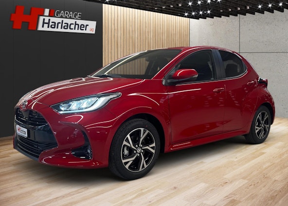 First vehicle image First vehicle image