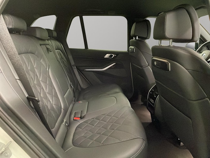 Vehicle image BMW X5