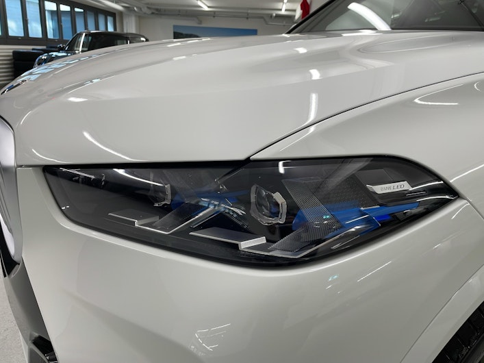 Vehicle image BMW X5