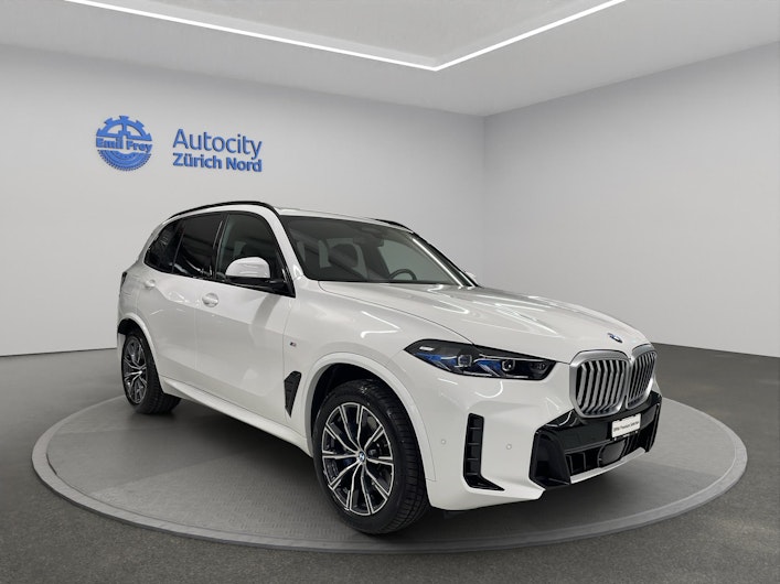 Vehicle image BMW X5
