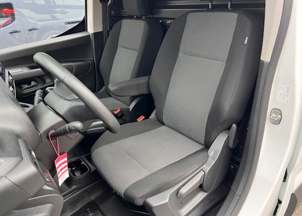 Vehicle image 12 Vehicle image 12