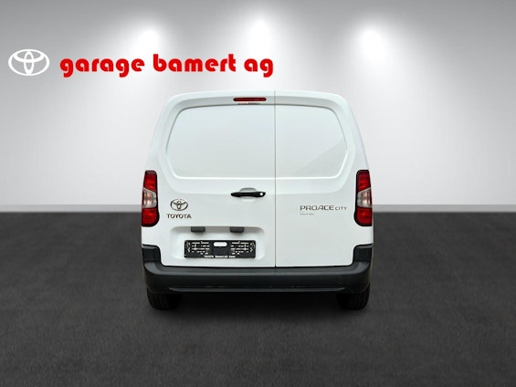 Vehicle image 4 Vehicle image 4