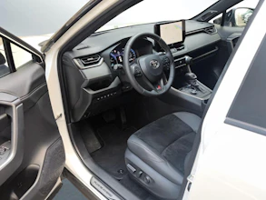 https://vehicle.imgix.net/4077630/5d297936-a31e-4dd1-a446-9049ce9a0cb4.jpg
