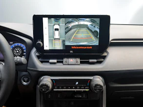 https://vehicle.imgix.net/4077630/a17a1fd3-77ac-4f37-84f3-81fce2b23be0.jpg