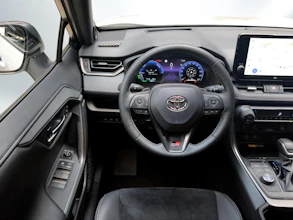 https://vehicle.imgix.net/4077630/cbd73e28-21b3-4da8-9848-e8bf41e5cafe.jpg