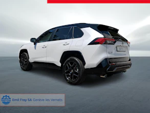 https://vehicle.imgix.net/4077630/fe909c1d-166d-4e14-b107-ee1098fcc73c.jpg