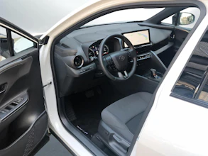 https://vehicle.imgix.net/4077642/761cce46-ad5d-487c-891c-46be611931b5.jpg