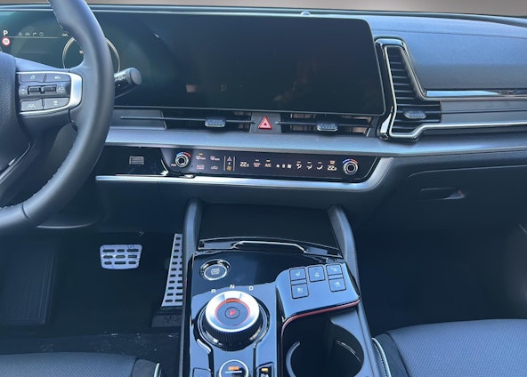 Vehicle image 16 Vehicle image 16