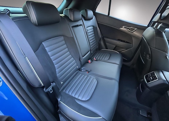 Vehicle image 19 Vehicle image 19