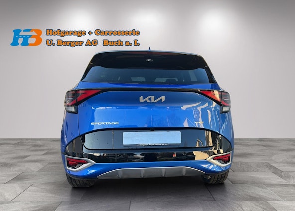 Vehicle image 4 Vehicle image 4