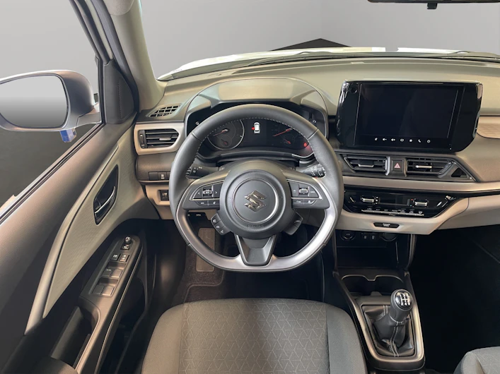 immagine del veicolo SUZUKI SWIFT