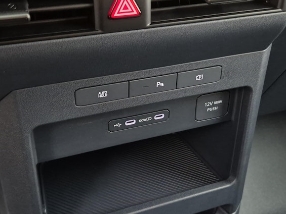 Vehicle image 15 Vehicle image 15