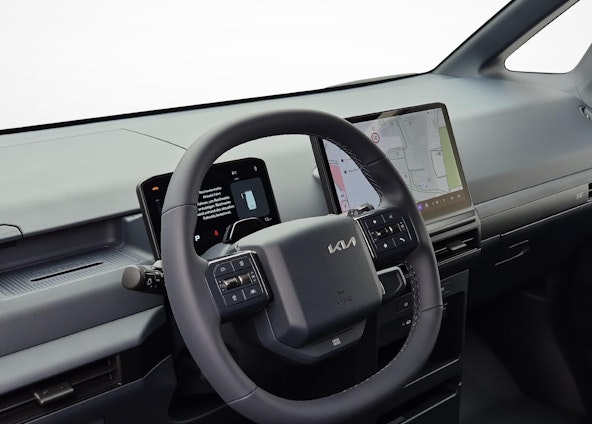 Vehicle image 4 Vehicle image 4