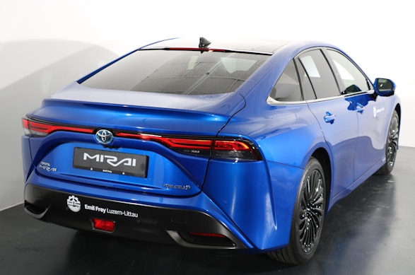 Toyota Mirai Fuel Cell Platinum 6