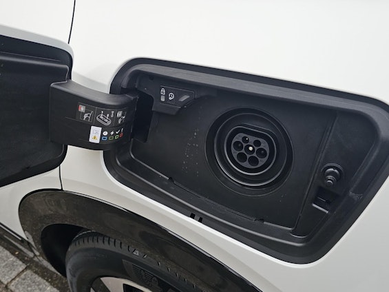 Vehicle image 18 Vehicle image 18