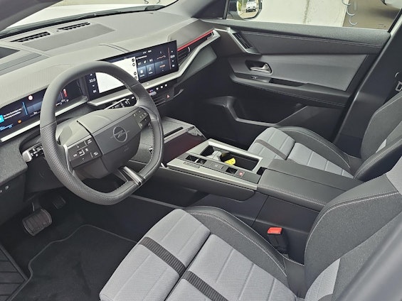 Vehicle image 15 Vehicle image 15