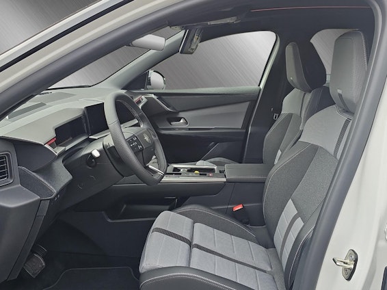 Vehicle image 8 Vehicle image 8