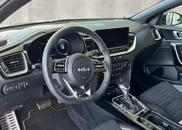 Vehicle image 6 Vehicle image 6