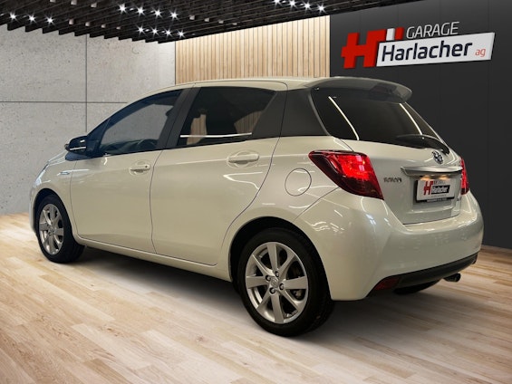 Vehicle image 6 Vehicle image 6