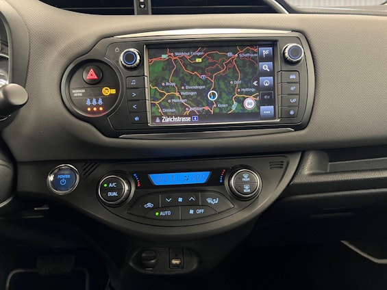 Vehicle image 12 Vehicle image 12