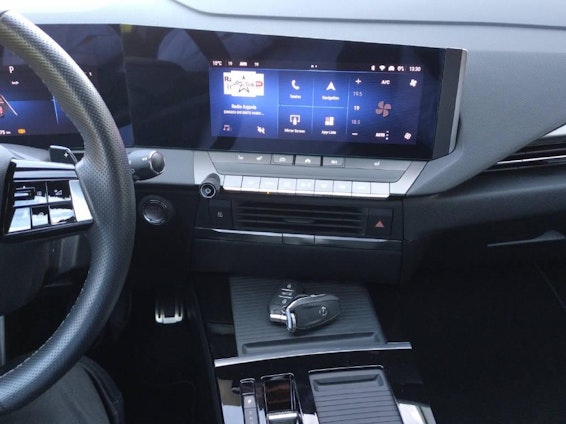 Vehicle image 7 Vehicle image 7