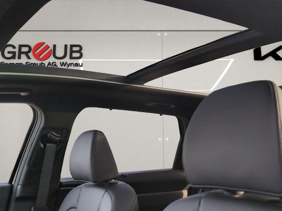 Vehicle image 14 Vehicle image 14