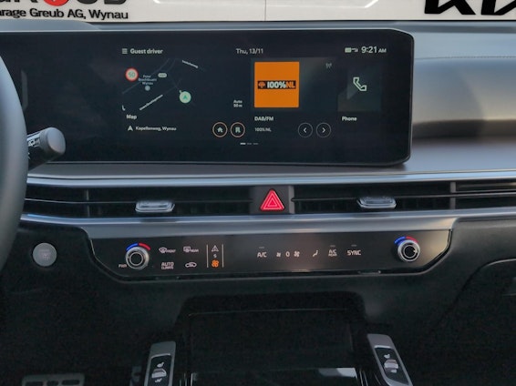 Vehicle image 12 Vehicle image 12