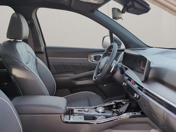 Vehicle image 13 Vehicle image 13