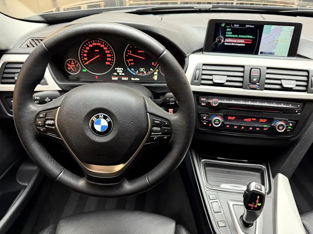 BMW 320d xDrive Touring