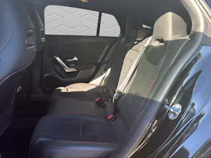 Mercedes-Benz CLA Shooting Brake 250 4Matic 7G-DCT AMG Line