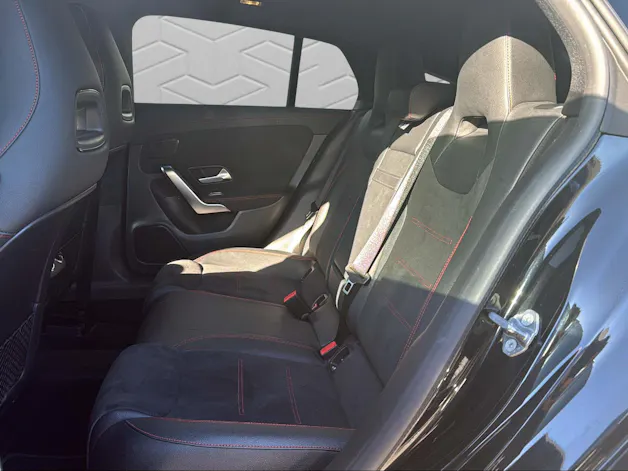Mercedes-Benz CLA Shooting Brake 250 4Matic 7G-DCT AMG Line