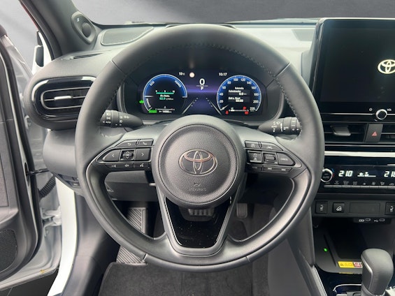 Vehicle image 4 Vehicle image 4