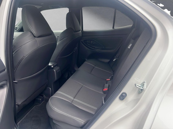 Vehicle image 9 Vehicle image 9