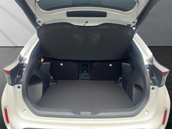 Vehicle image 10 Vehicle image 10