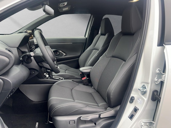 Vehicle image 8 Vehicle image 8