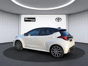 Toyota Yaris 1.5 VVT-i HSD GR Sport