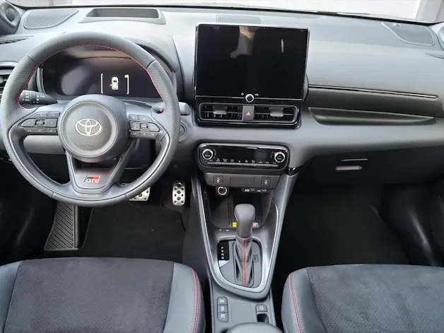 Toyota Yaris 1.5 VVT-i HSD GR Sport