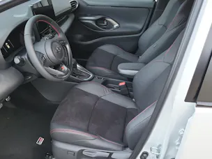 Toyota Yaris 1.5 VVT-i HSD GR Sport