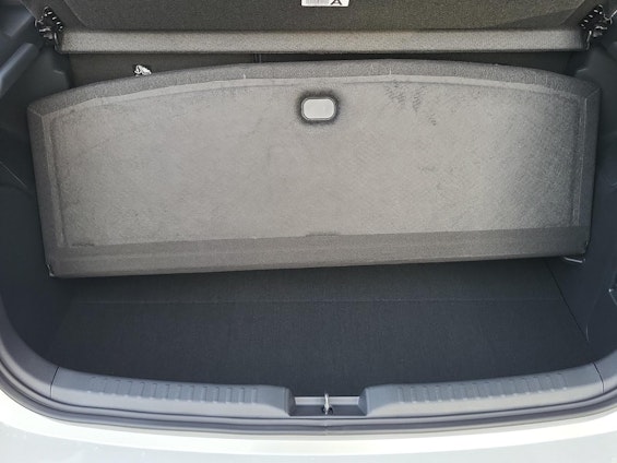 Vehicle image 16 Vehicle image 16