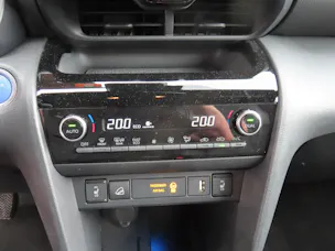Toyota Yaris Cross 1.5 VVT-i HSD Adventure AWD-i
