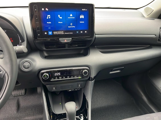 Vehicle image 8 Vehicle image 8