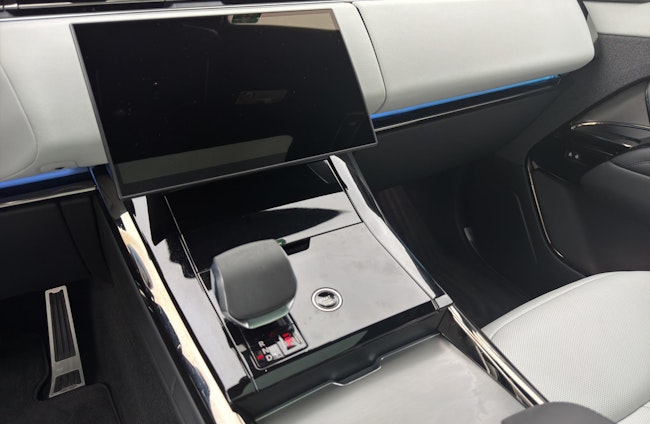 Vehicle image 10 Vehicle image 10