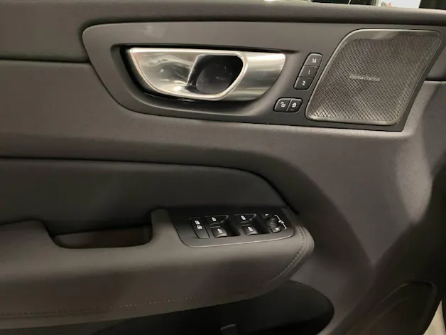 Volvo XC60 2.0 T6 TE Plus Dark eAWD