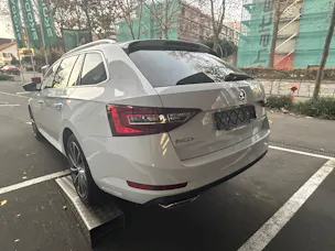 SKODA Superb Combi 2.0 TSI L&K DSG 4x4