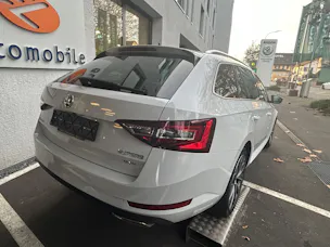 SKODA Superb Combi 2.0 TSI L&K DSG 4x4