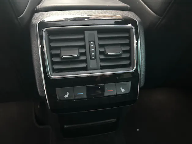 SKODA Superb Combi 2.0 TSI L&K DSG 4x4