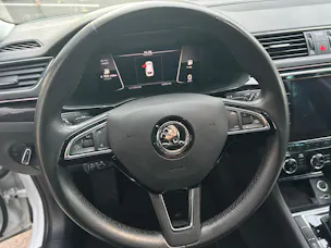 SKODA Superb Combi 2.0 TSI L&K DSG 4x4